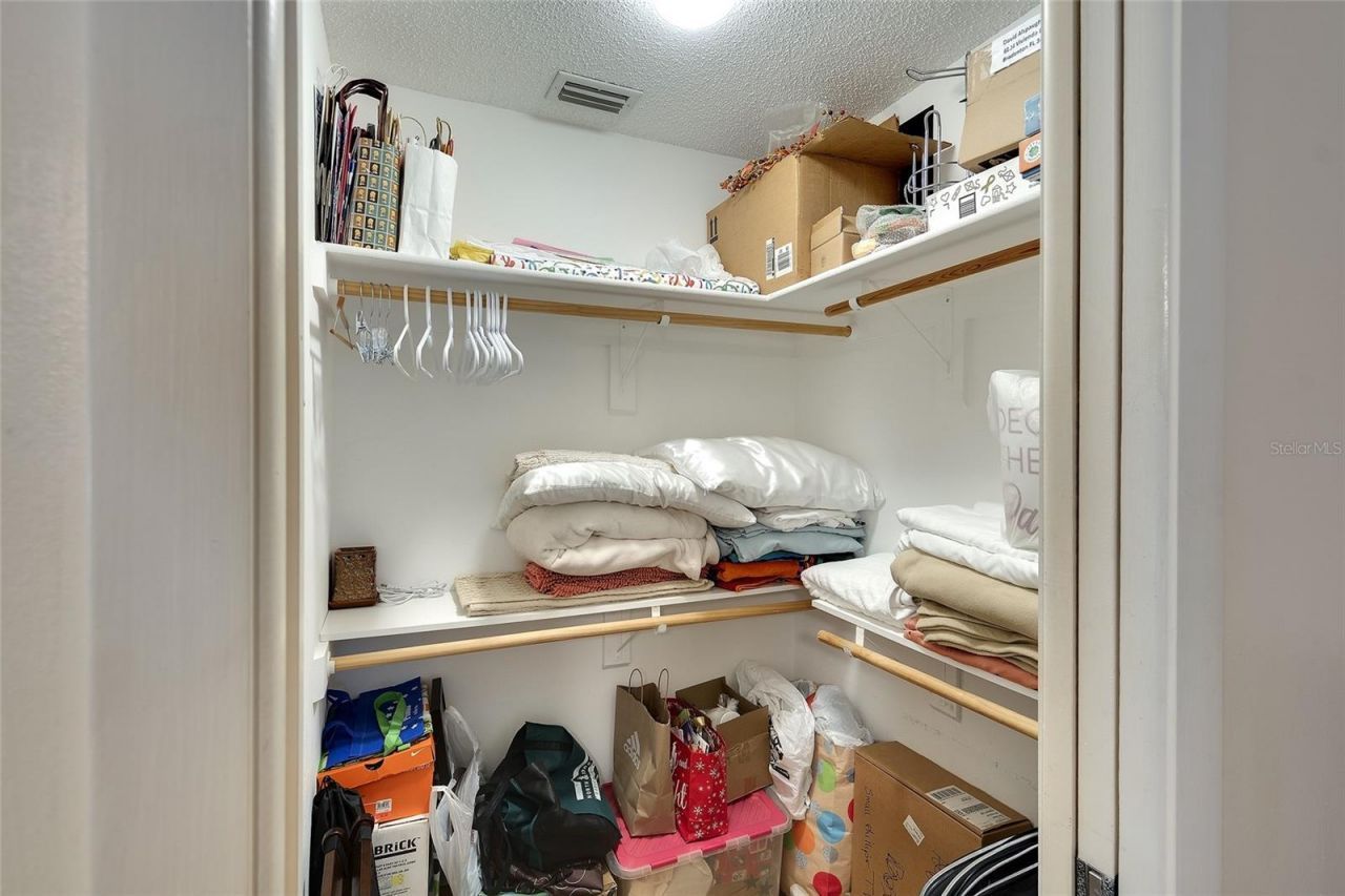 6004 Vivienda Drive , Unit 8, Bradenton, FL 34207 Photo