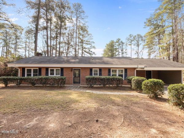 117 Lakeview Drive, Whispering Pines, NC 28327