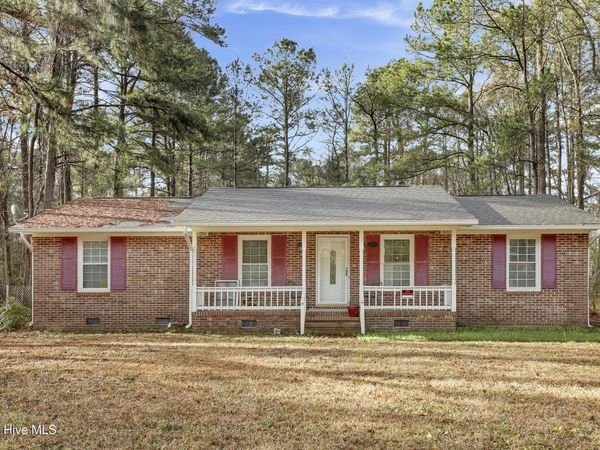 1010 New Road , Burgaw, NC 28425