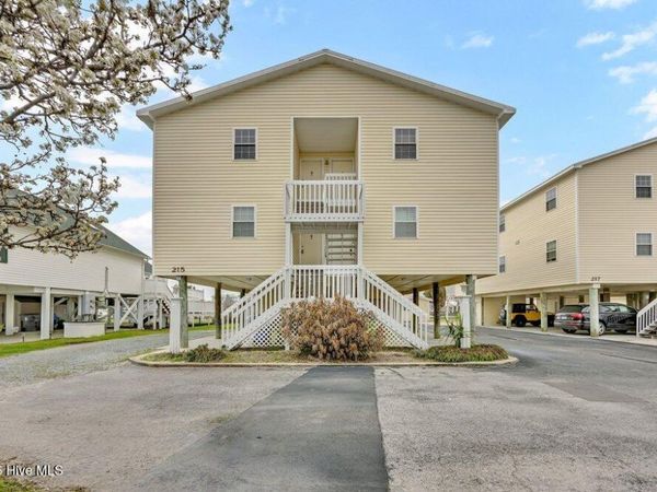 215 Atlanta Avenue , Unit Apt 3c, Carolina Beach, NC 28428