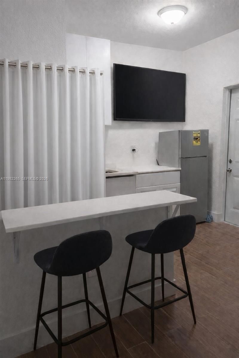 613 NW 10th St, Unit 2, Hallandale Beach, FL 33009 Photo