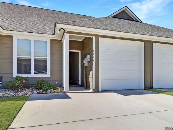 8644 Edgewater Dr, Baton Rouge, LA 70820