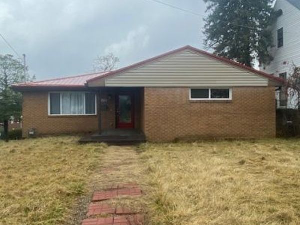 518 Arlington Ave , North Versailles, PA 15137