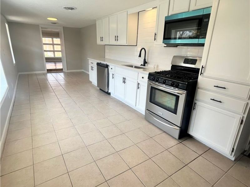 558 Lessig Avenue, Springfield, OH 44312 Photo 8