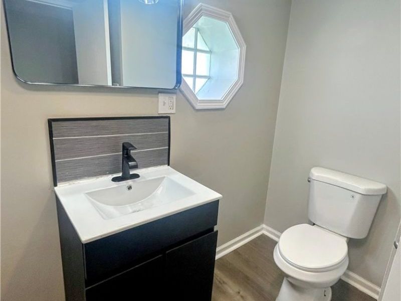 558 Lessig Avenue, Springfield, OH 44312 Photo 9