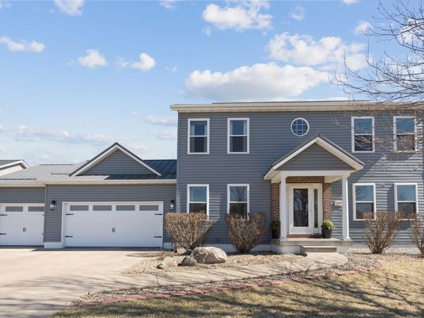 2331 Agate Street , Marion, IA 52302