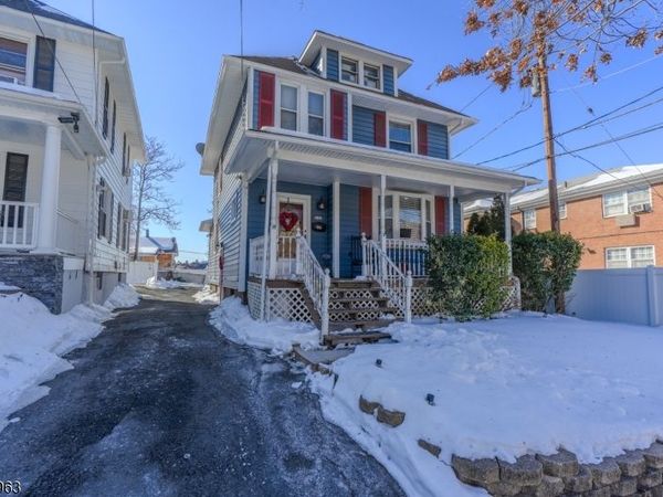 39 Hobart St, Ridgefield Park, NJ 07660