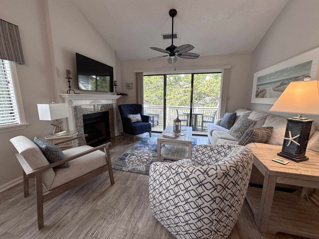 421 Appledore Circle Photo 10