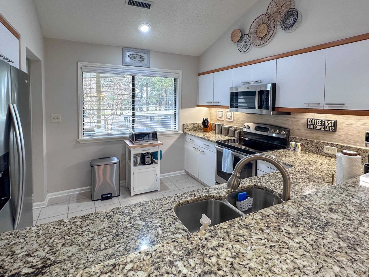 421 Appledore Circle Photo 18