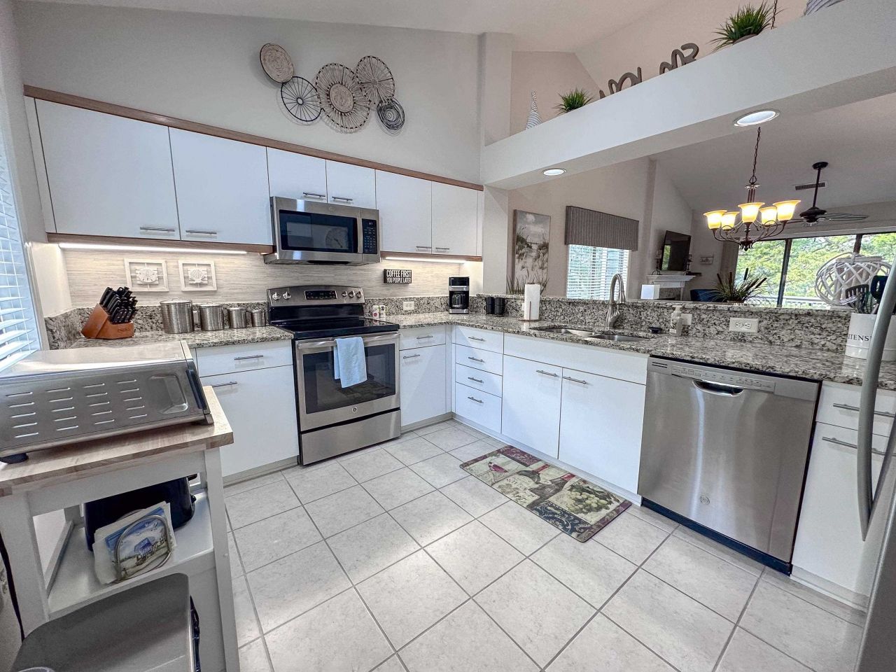 421 Appledore Circle Photo 19