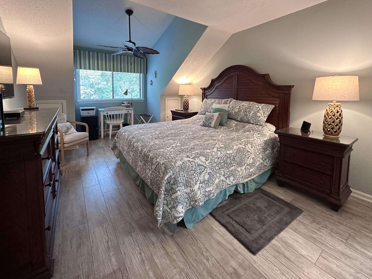 421 Appledore Circle Photo 25