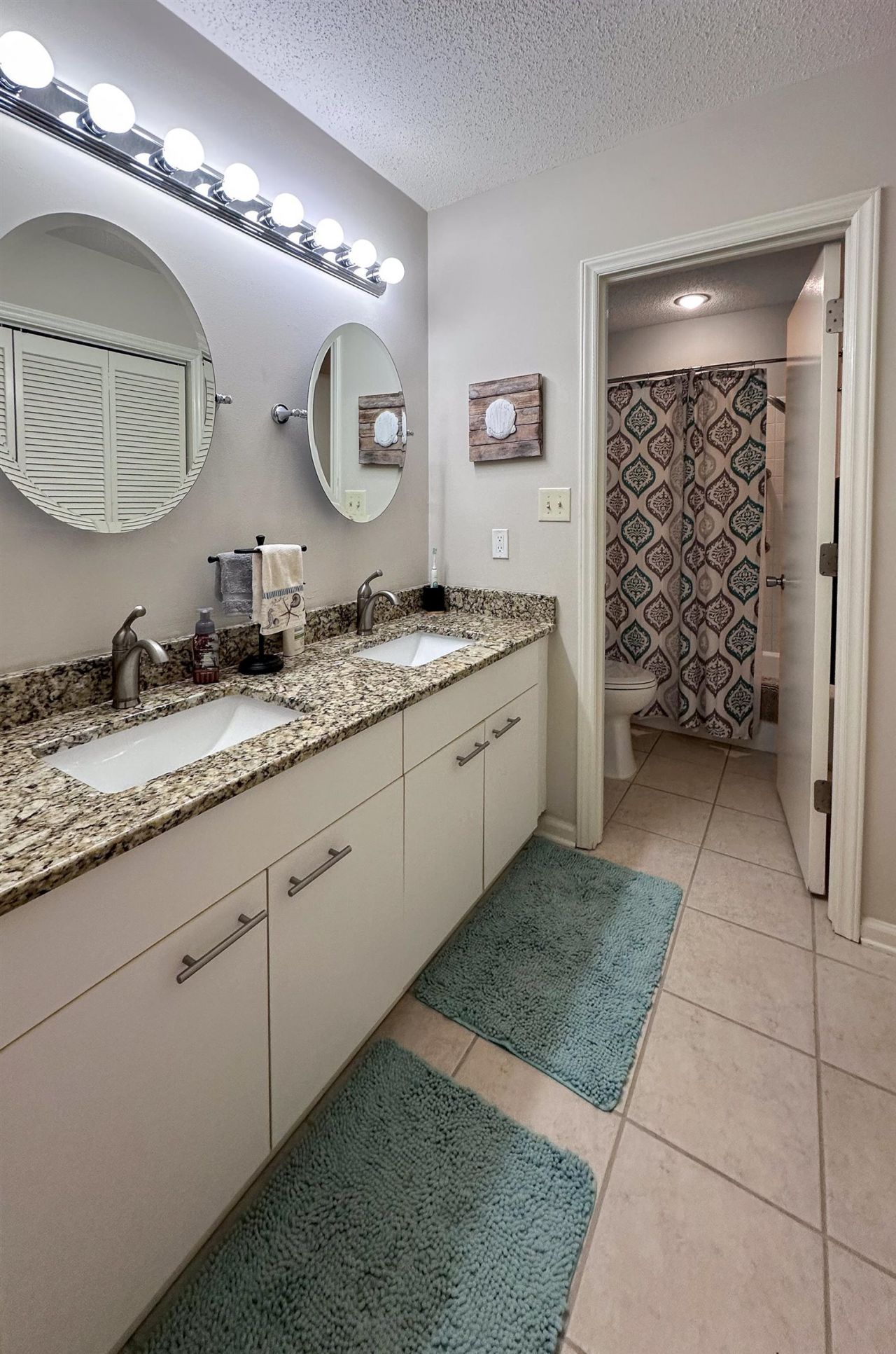 421 Appledore Circle Photo 28