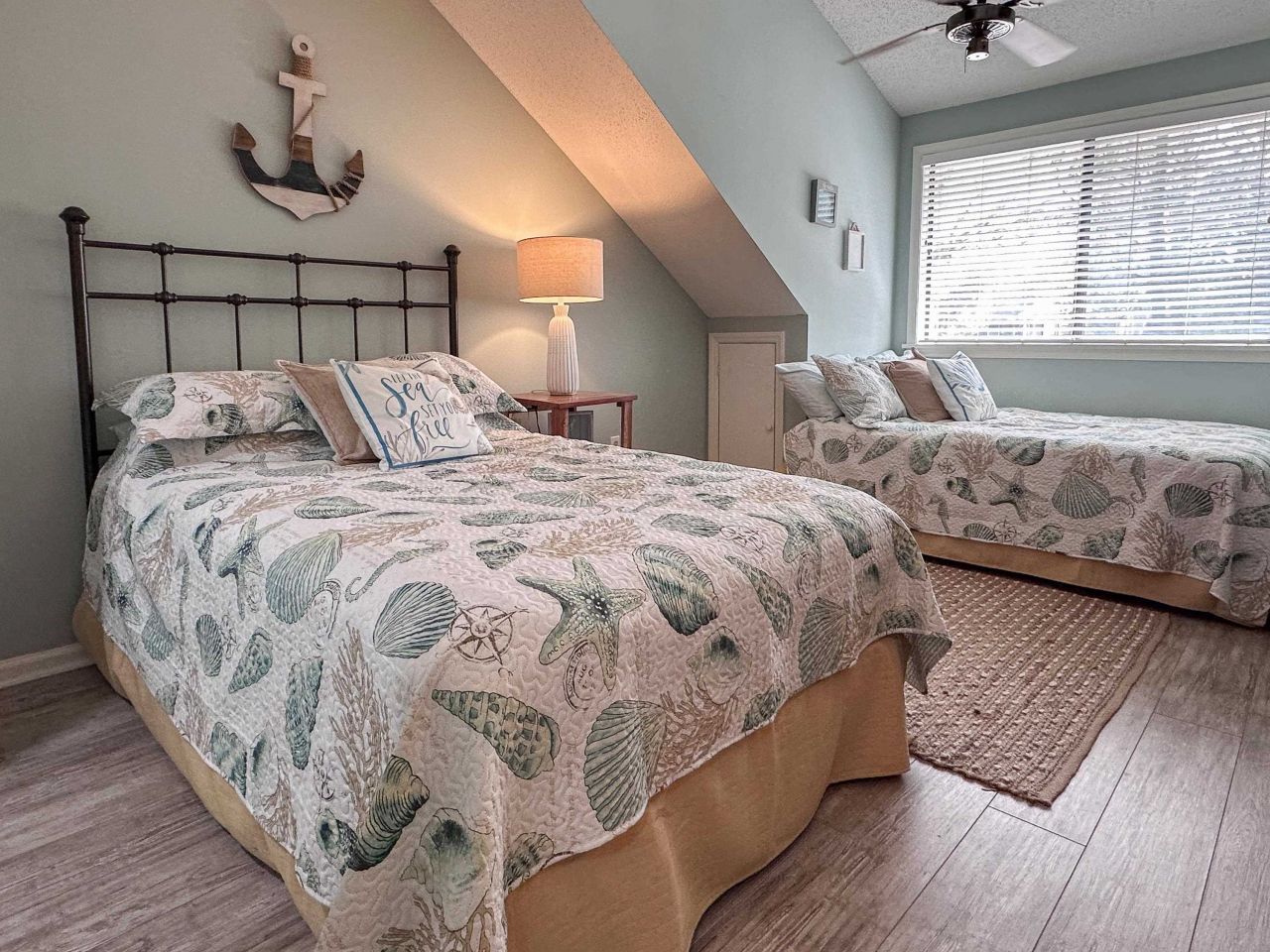 421 Appledore Circle Photo 32