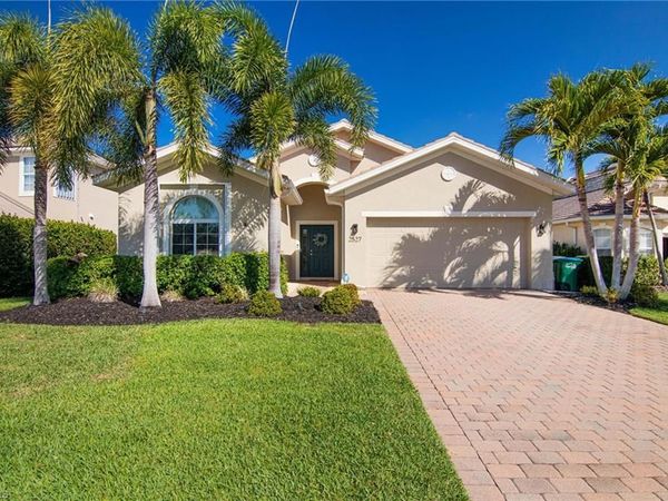 2527 Blackburn CIR, CAPE CORAL, FL 33991