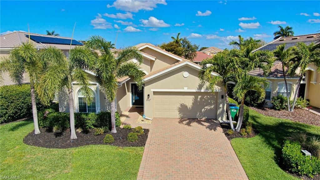 2527 Blackburn Cir, Cape Coral, FL 33991 Photo