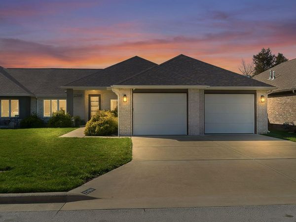 2390 E Cardinal Street, Springfield, MO 65804