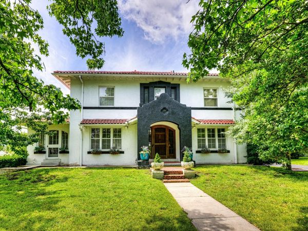 2736 E 15th Street, Joplin, MO 64804