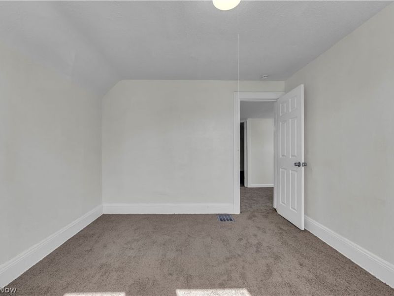 12905 Watterson Avenue, Cleveland, OH 44105 Photo 14