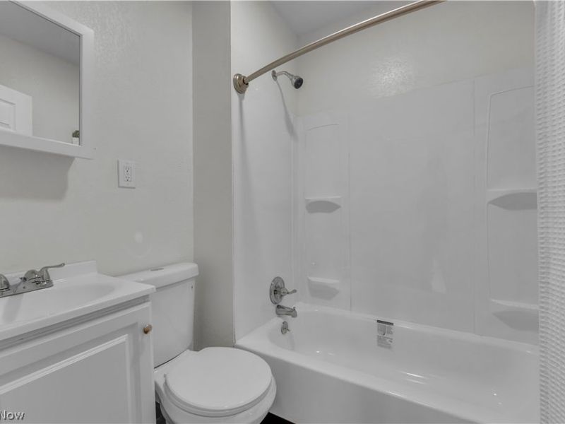12905 Watterson Avenue, Cleveland, OH 44105 Photo 20