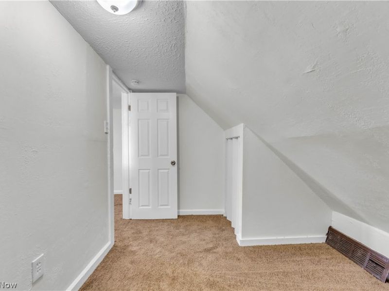 12905 Watterson Avenue, Cleveland, OH 44105 Photo 21