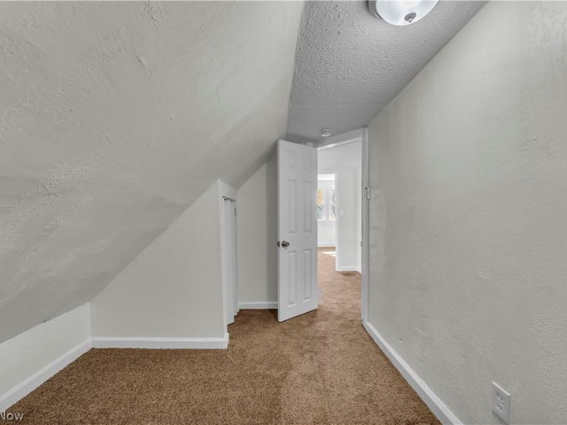 12905 Watterson Avenue, Cleveland, OH 44105 Photo 23