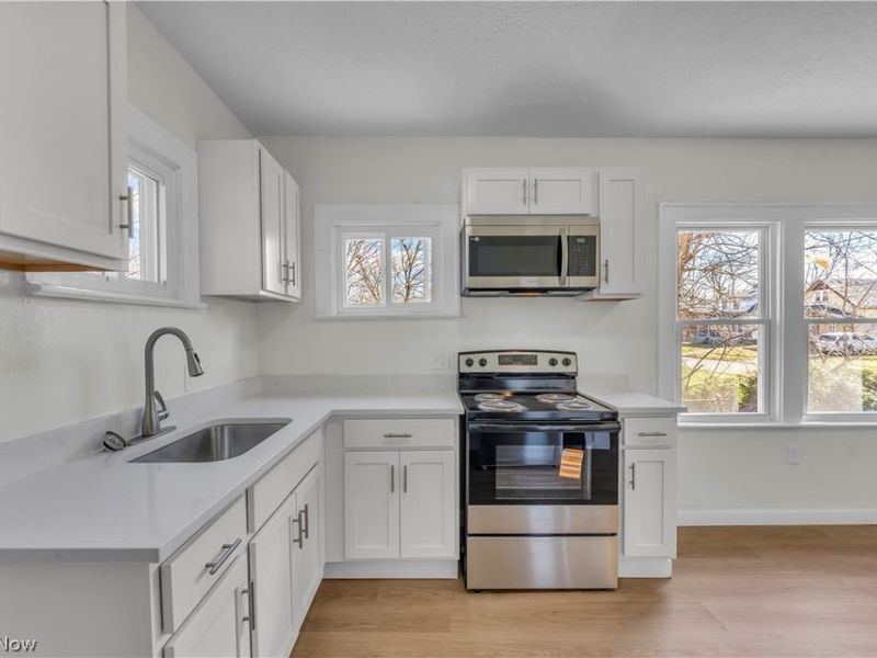 12905 Watterson Avenue, Cleveland, OH 44105 Photo 8