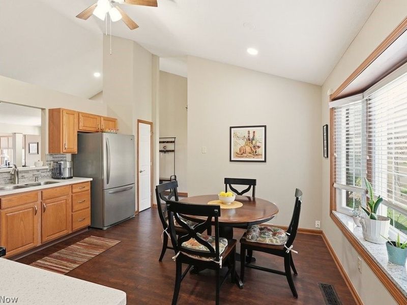 16506 Sunwood Oval, Strongsville, OH 44136 Photo 5