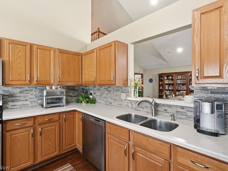 16506 Sunwood Oval, Strongsville, OH 44136 Photo 8