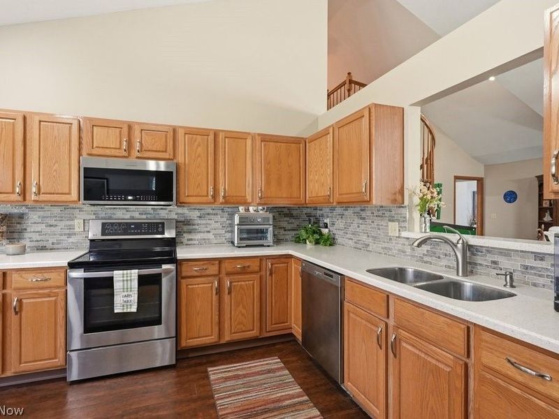 16506 Sunwood Oval, Strongsville, OH 44136 Photo 9