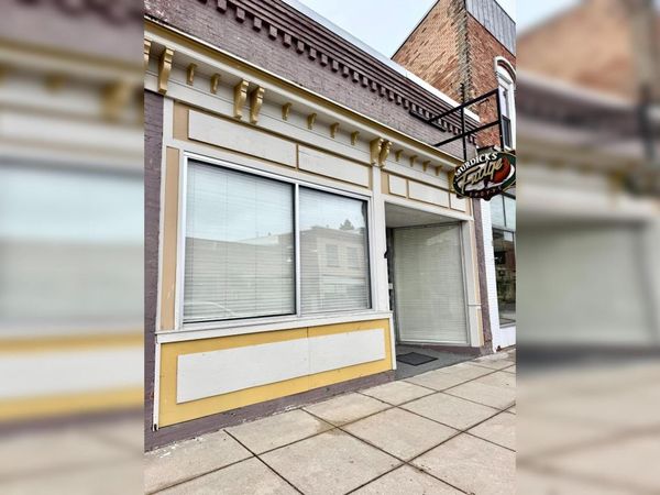 335 River Street, Manistee, MI 49660