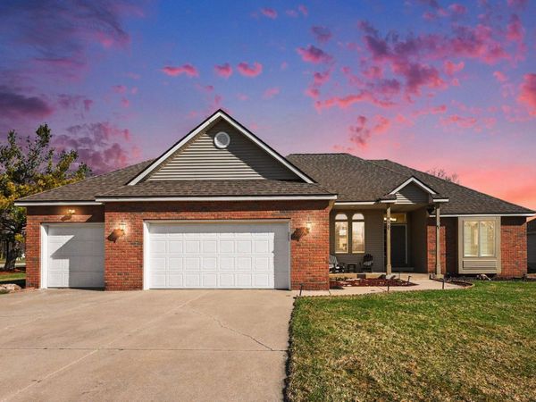 938 Mid Bluff Drive, Zeeland, MI 49464