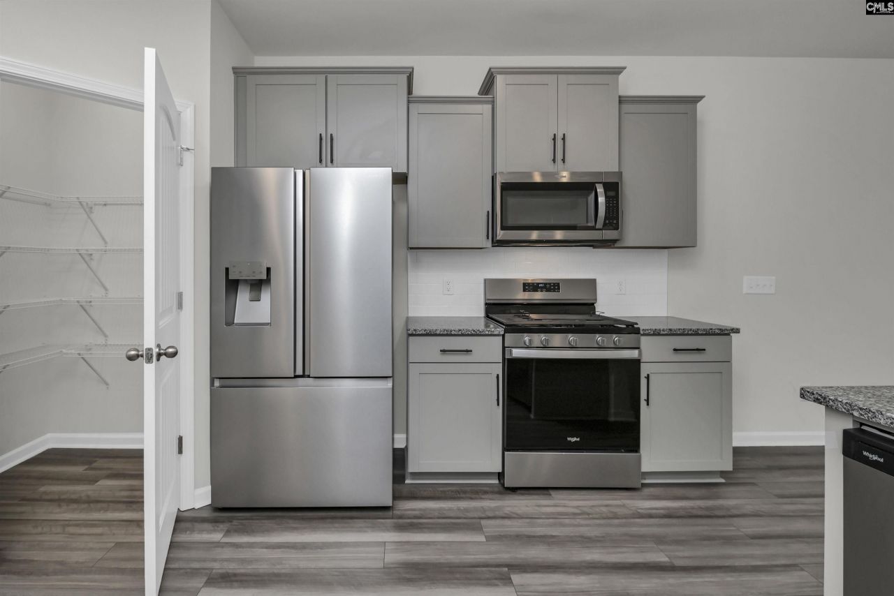 2276 Allan Crest Road Photo 10