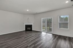 2276 Allan Crest Road photo 4