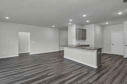 2276 Allan Crest Road photo 4