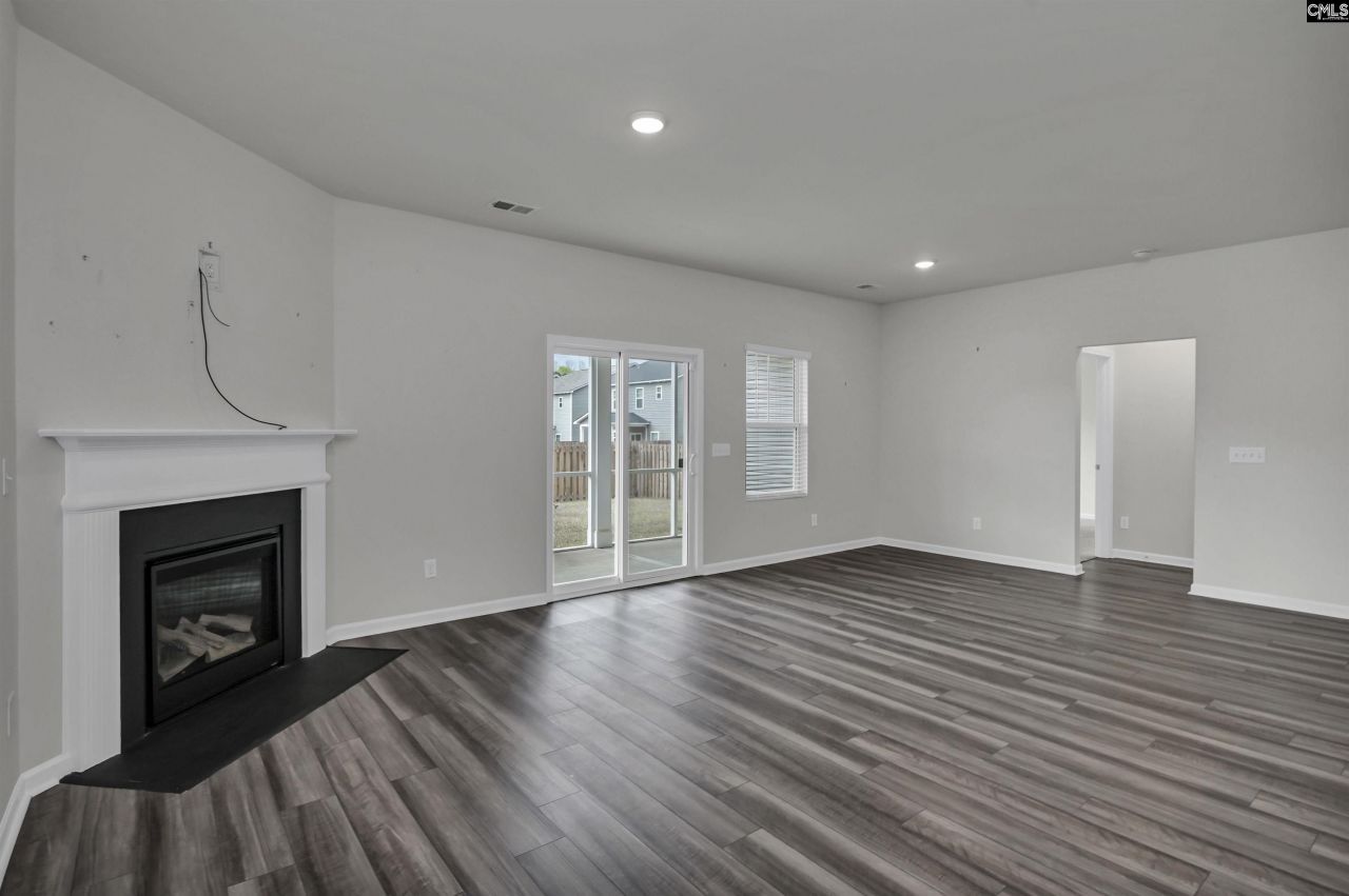 2276 Allan Crest Road Photo 7