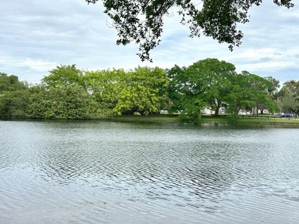 9450 Poinciana Place, Unit 301, Davie, FL 33324