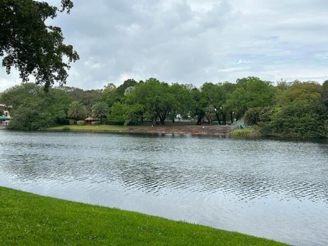 9450 Poinciana Place, Unit 301, Davie, FL 33324 Photo