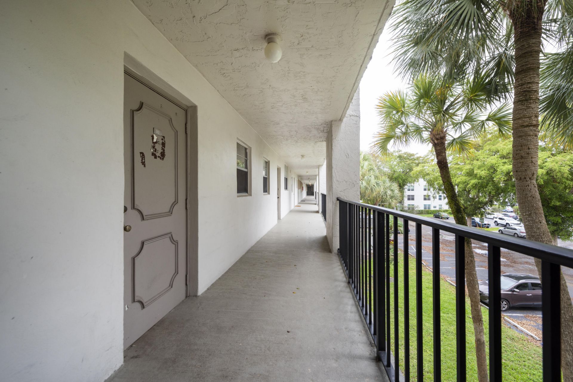 9450 Poinciana Place, Unit 301, Davie, FL 33324 Photo