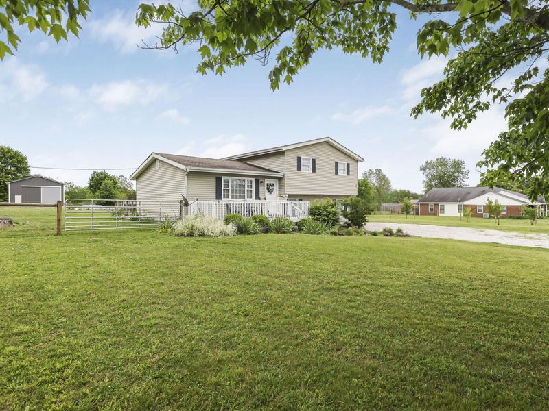 25864 Shoemaker Road, Circleville, OH 43113 Photo 4