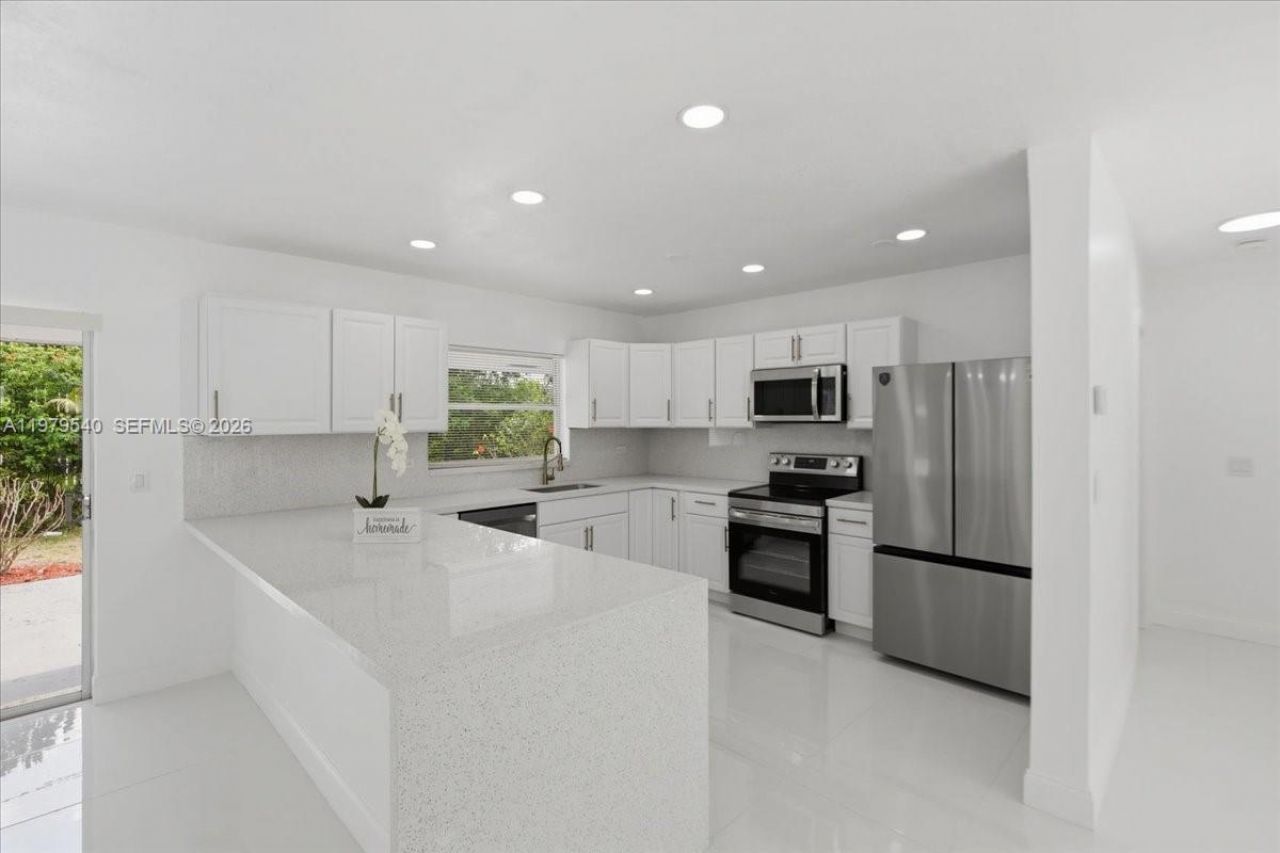 7150 SW 5th Ct , Pembroke Pines, FL 33023 Photo