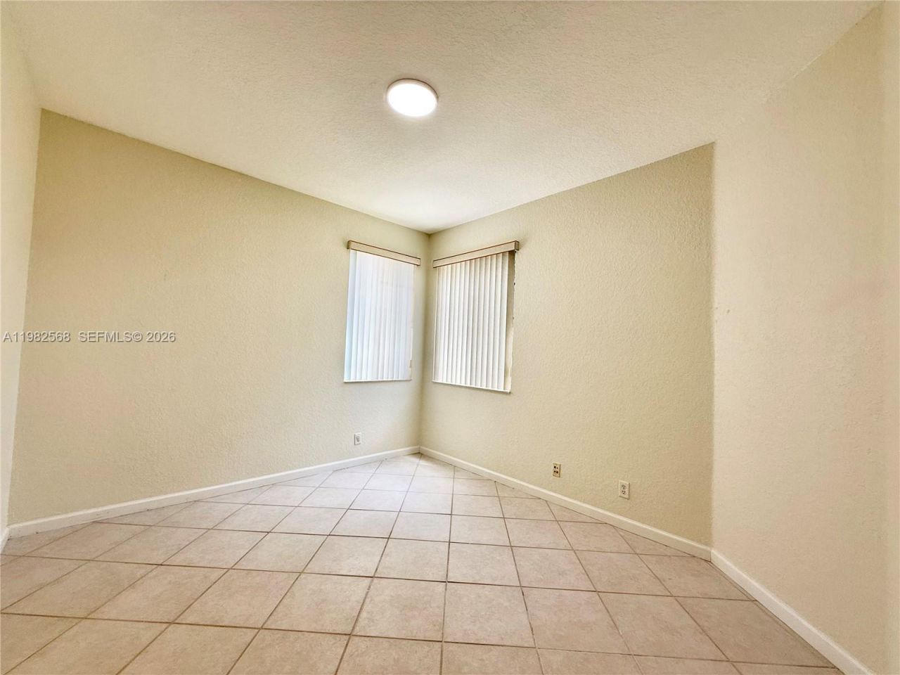 2816 Kinsington Cir, Unit 28-1, Weston, FL 33332 Photo