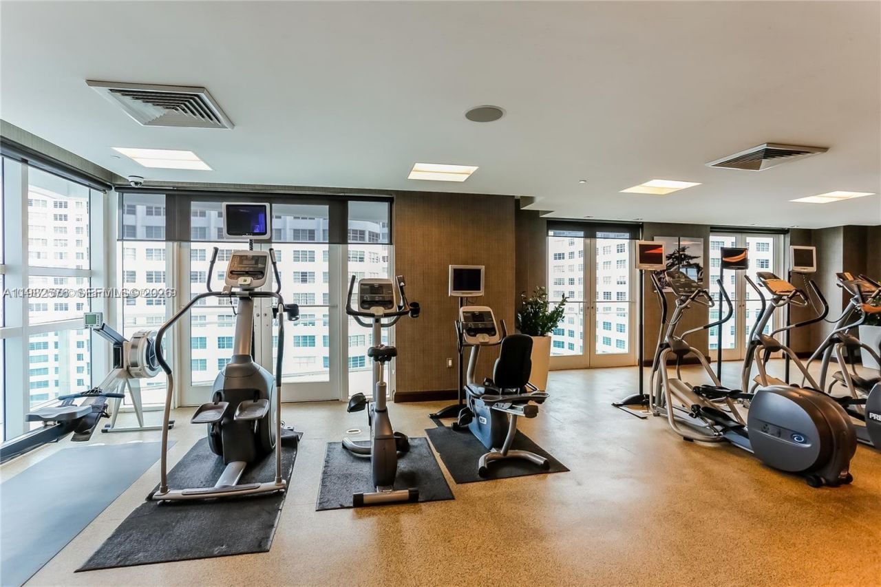 950 Brickell Bay Dr, Unit 2001, Miami, FL 33131 Photo