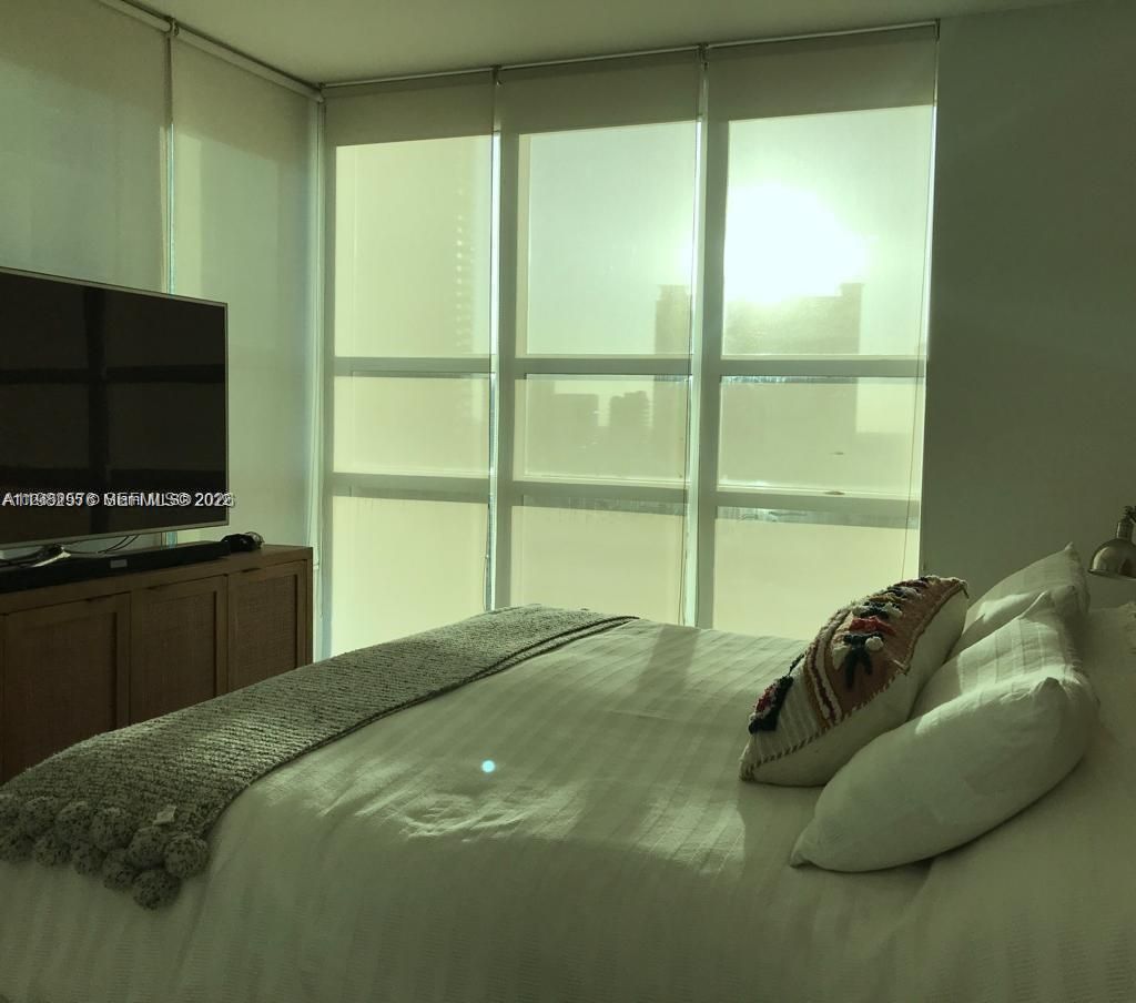 950 Brickell Bay Dr, Unit 2001, Miami, FL 33131 Photo