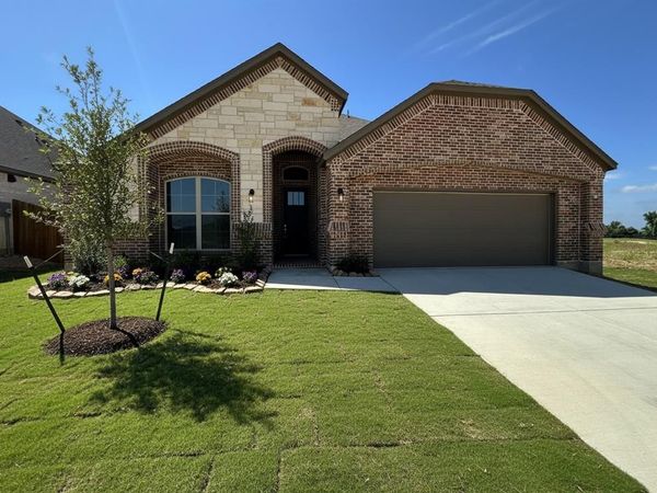 2009 Belle Lagos Ln, Cleburne, TX 76033