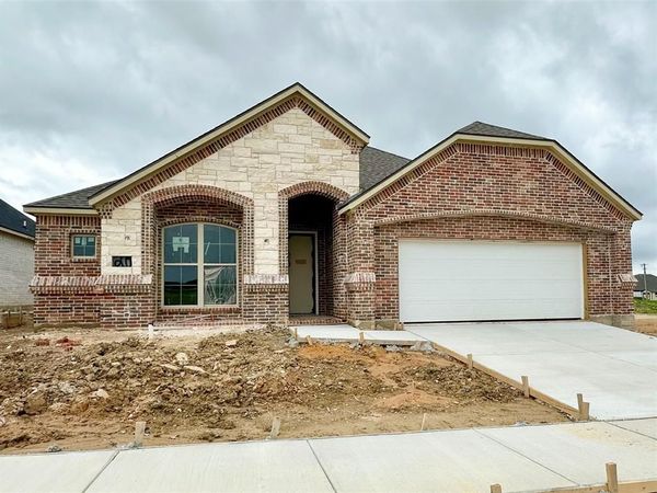 2009 Belle Lagos Ln, Cleburne, TX 76033