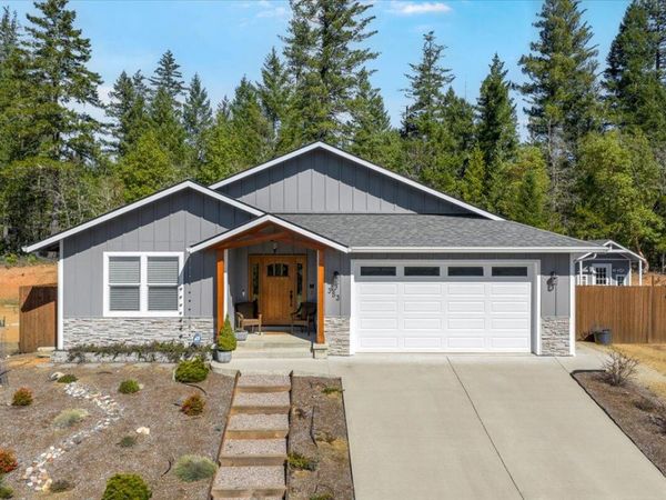 353 Cedar Ridge Drive, Cave Junction, OR 97523