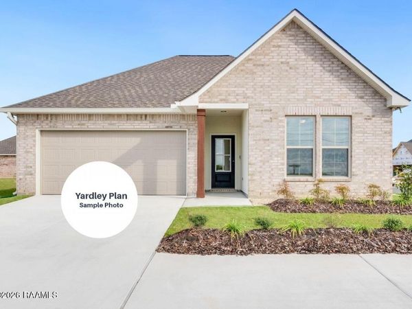 302 Mastermind Boulevard , Youngsville, LA 70592
