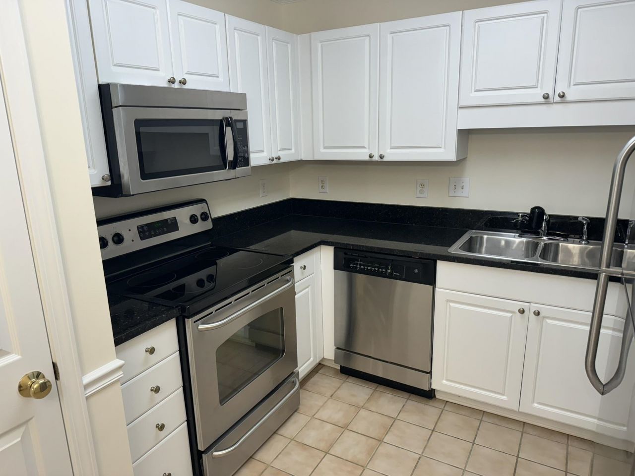 9730 Leyland Dr.  Photo 4