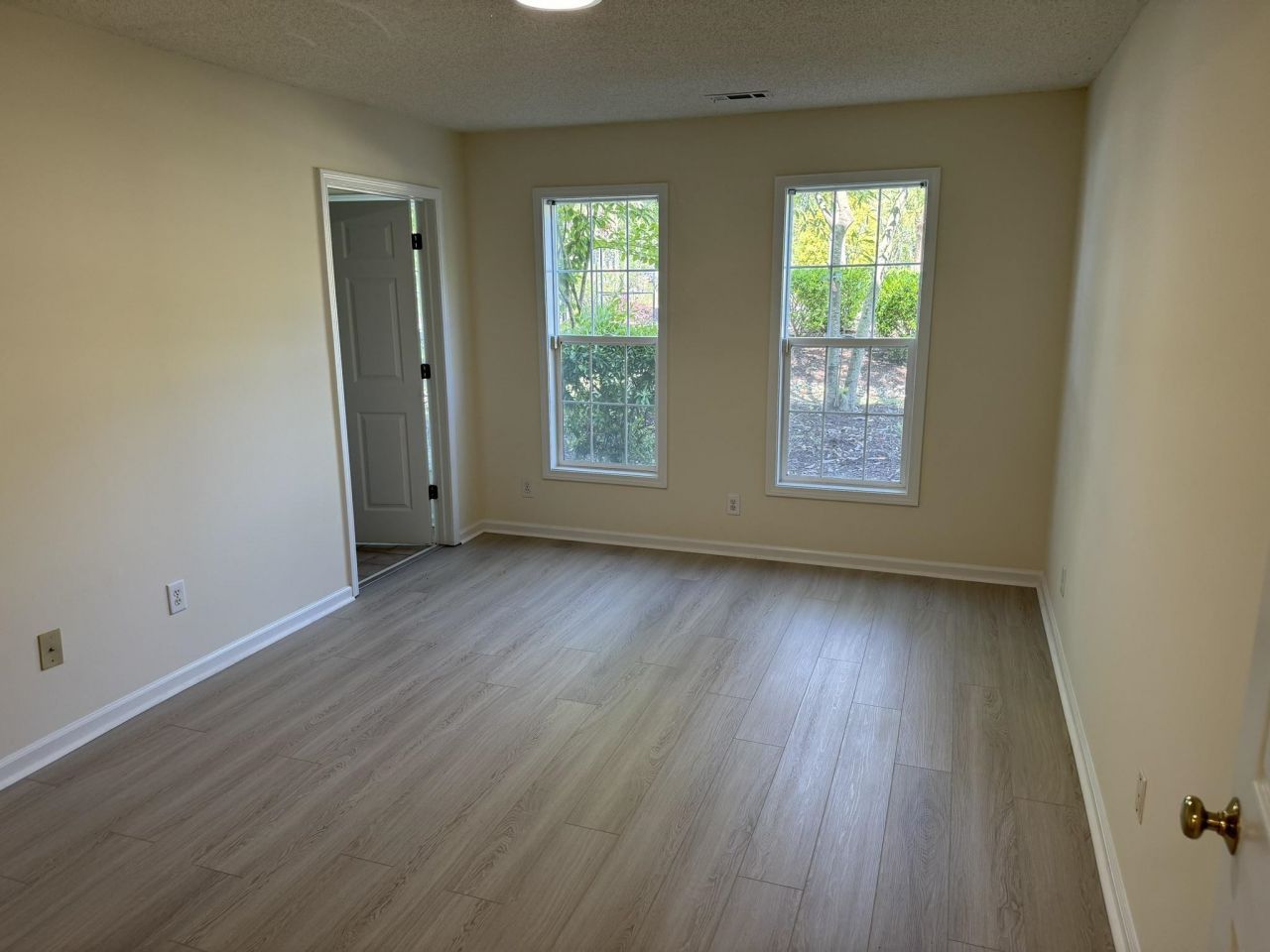 9730 Leyland Dr.  Photo 5