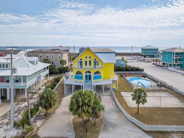 7591 White Sands Blvd, Navarre, FL 32566